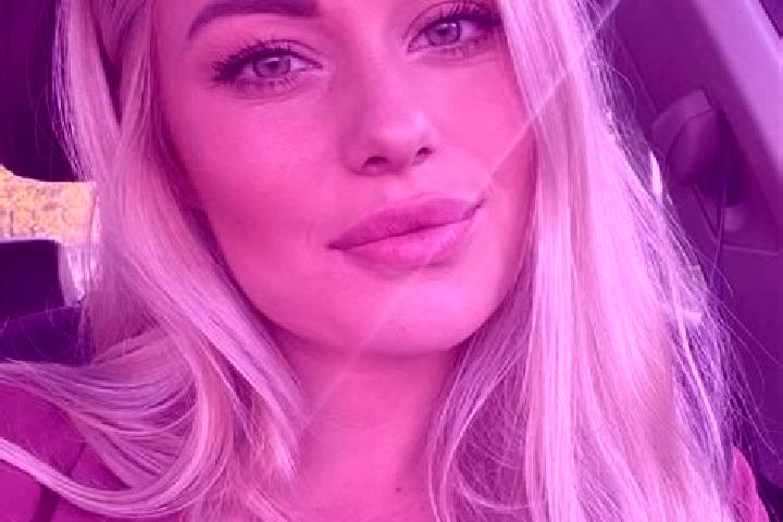 Nova, 36, a blonde hazel-eyed caucasian companion based in Gbazoa. Offering Domination, Striptease, Erotic Massage, Roleplay, 69. Available for incall and ou...