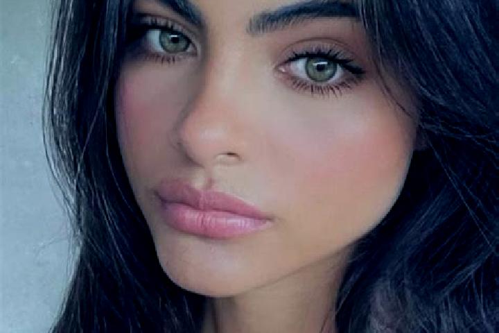 Nova, 36, a brunette blue-eyed indian companion based in Terriente. Offering Couples, Deep French Kissing, Roleplay, Domination. Available for incall and out...