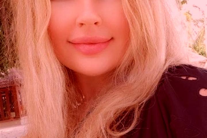 Nova, 36, a red dark-eyed mediterranean companion based in Oravsky Podzamok. Offering Fetish, BDSM, Tantra, GFE. Available for incall and outcall, overnight ...
