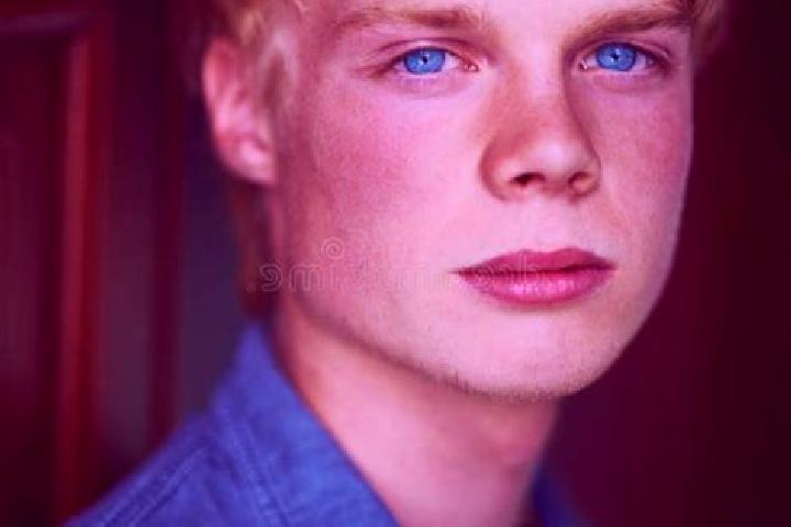 Nova, 37, a blonde blue-eyed middle eastern companion based in Inada. Offering BDSM, Deep French Kissing, OWO, Roleplay. Available for incall and outcall, da...