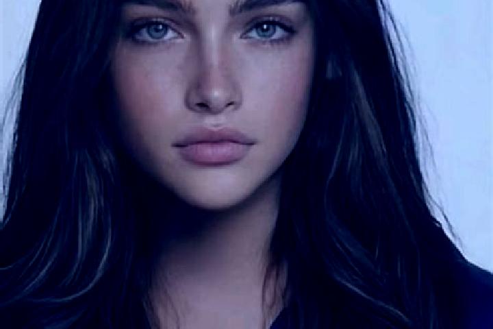 Nova, 37, a brunette blue-eyed middle eastern companion based in Nova Ponte. Offering CIM, Duos, Striptease, Party Girl. Available for incall and outcall, ov...