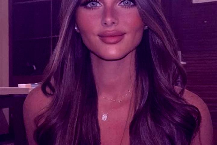Nova, 37, a brunette dark-eyed mixed companion based in Notre-Dame-de-Grace. Offering GFE, Fetish, Couples. Available for incall and outcall, day and evening...