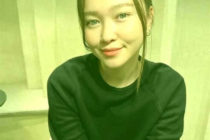 Nova, 37, a dark blonde blue-eyed asian companion based in Zuerich (Kreis 7) / Hottingen. Offering BDSM, Massage, Domination. Available for incall and outcal...