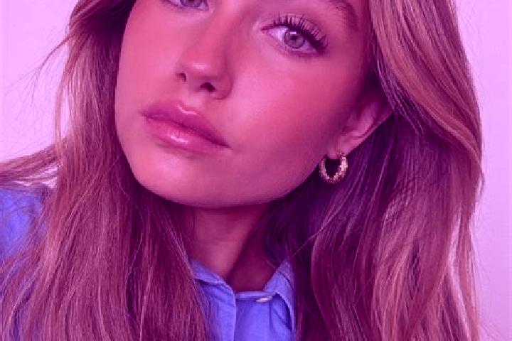 Nova, 37, a dark blonde green-eyed indian companion based in Akdepe. Offering Deep French Kissing, Party Girl, Erotic Massage. Available for incall and outca...