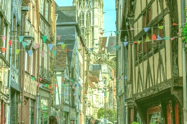 Nova, 37 — Escort in Saint-Denis, Belgium