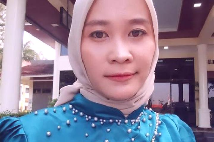 Nova, 37 — Escort in Wanglu Wetan, Indonesia