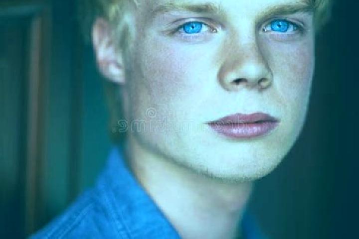 Nova, 38, a blonde blue-eyed middle eastern companion based in Galeville. Offering Roleplay, Duos, Prostate Massage, Party Girl. Available for incall and out...