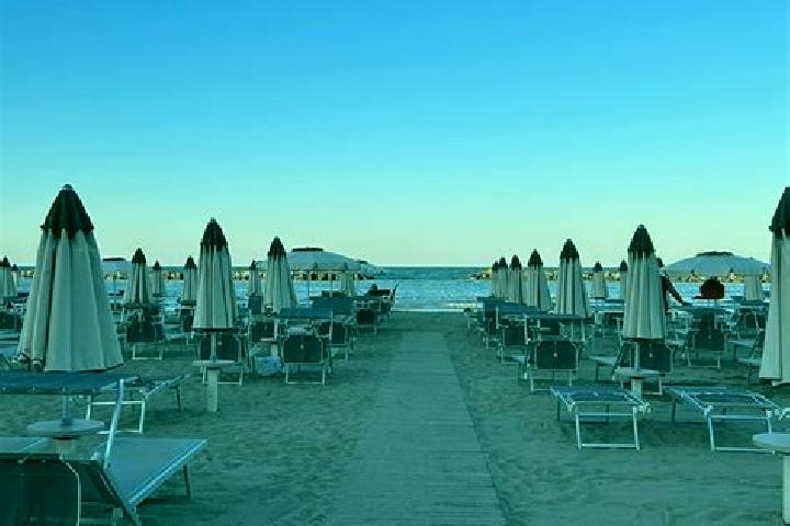 Nova, 38, a blonde grey-eyed mediterranean companion based in Bellaria-Igea Marina. Offering Striptease, 69, Massage. Available for incall and outcall, overn...