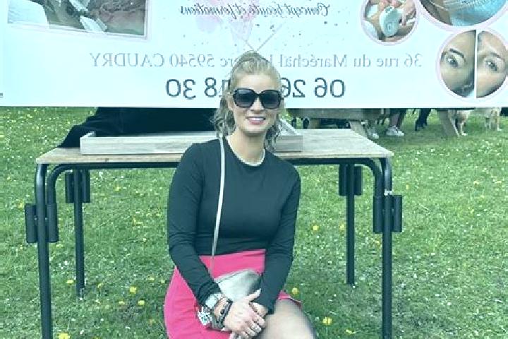Nova, 38 — Escort in Nortkerque, France