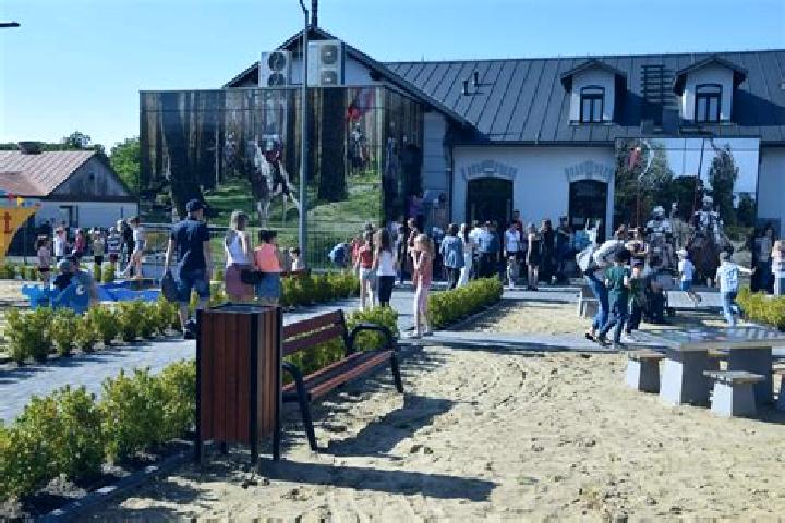 Nova, 39 — Escort in Zolkiewka, Poland