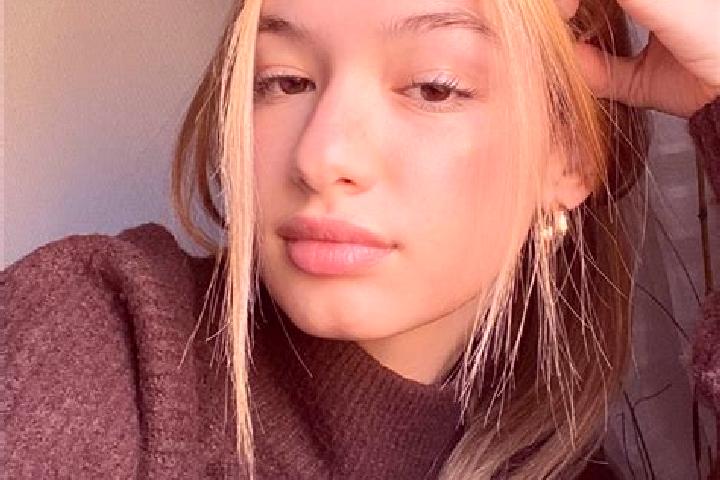Olivia, 20, a blonde brown-eyed middle eastern companion based in Eruwa. Offering Massage, Prostate Massage, Deep French Kissing. Available for incall and ou...