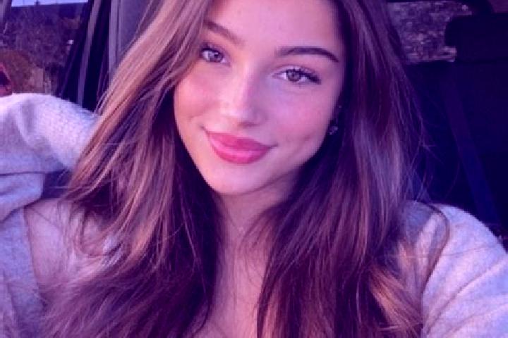 Olivia, 20, a brunette green-eyed latina companion based in Kladruby nad Labem. Offering A-Level, Striptease, Couples, Overnight. Available for incall and ou...