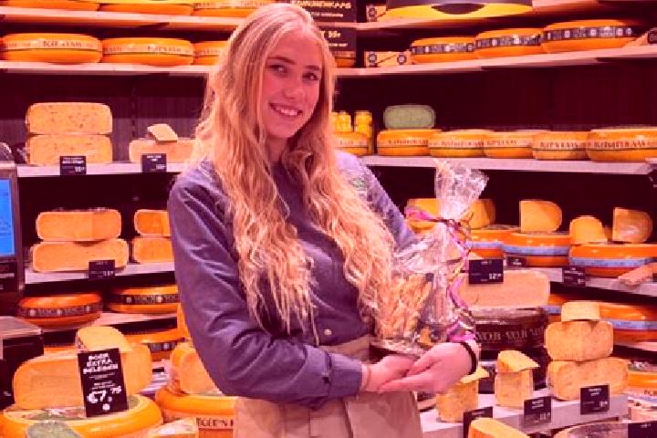 Olivia, 20 — Escort in Hooghalen, Netherlands