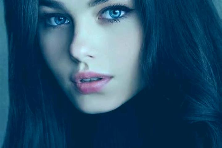 Olivia, 21, a brunette grey-eyed slavic companion based in Boyali. Offering Erotic Massage, Duos. Available for incall and outcall, day and evening dates.