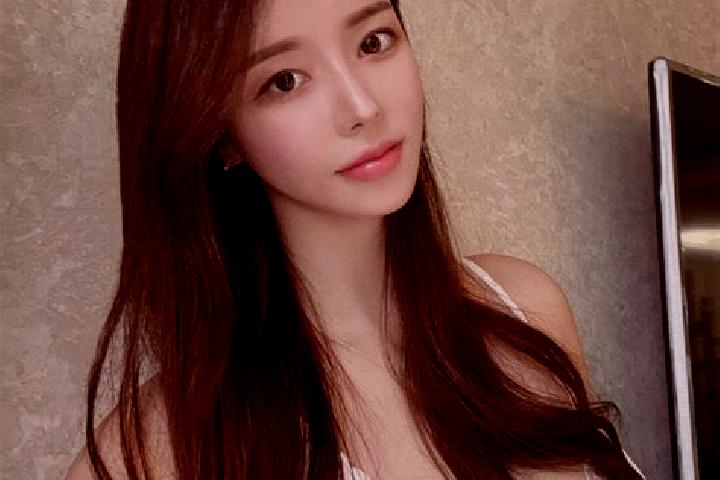 Olivia, 21 — Escort in Tangzi, China