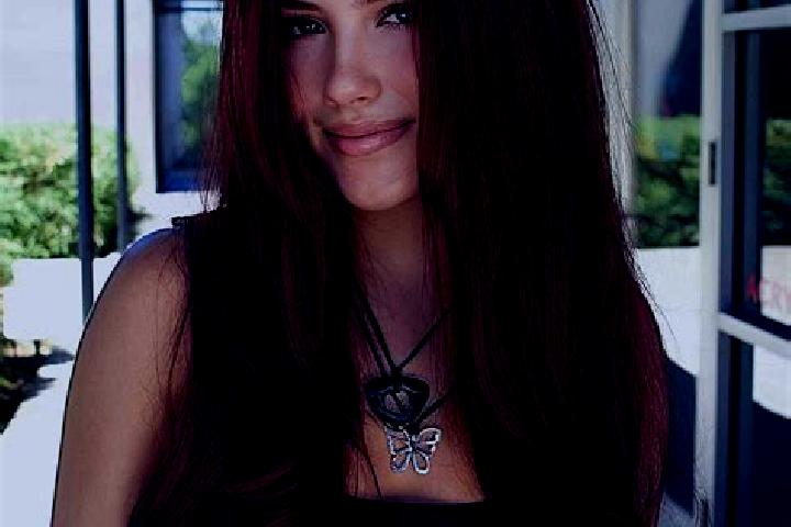 Olivia, 22, a auburn dark-eyed european companion based in Subbiano. Offering Overnight, Couples, Travel Companion, Girlfriend Experience. Available for inca...