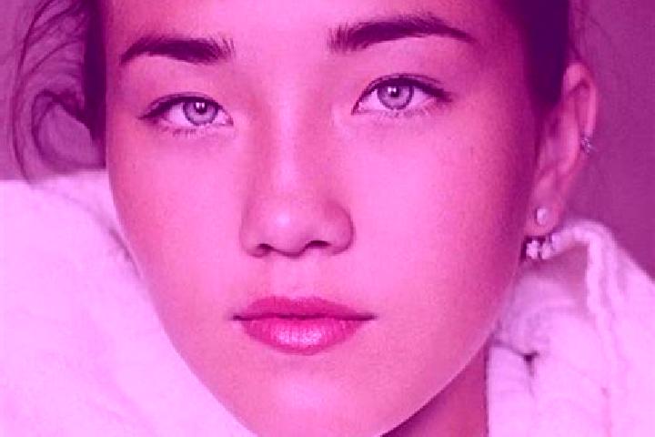 Olivia, 22, a brunette amber-eyed caucasian companion based in Tatsuno. Offering Dinner Date, Deep French Kissing, Overnight. Available for incall and outcal...