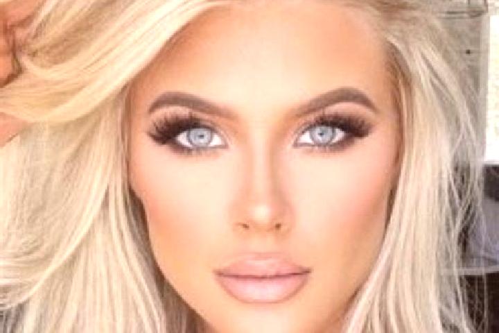 Olivia, 22, a platinum blonde grey-eyed mixed companion based in Baune. Offering Couples, OWO, GFE. Available for incall and outcall, day and evening dates.