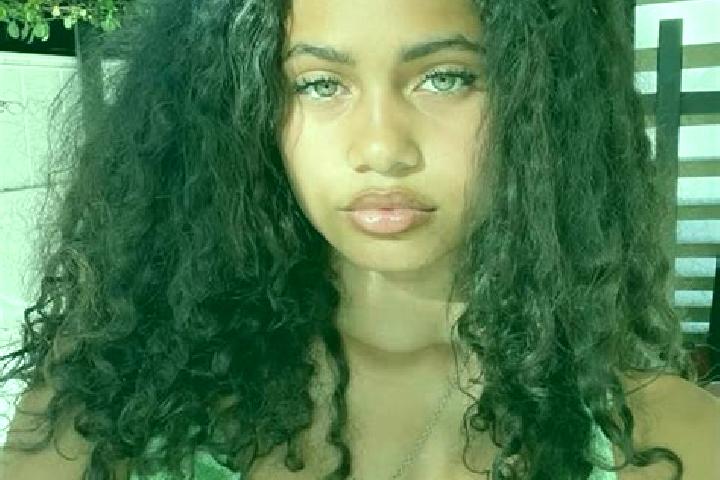 Olivia, 22, a red green-eyed mixed companion based in Bandikui. Offering Tantra, Fetish, OWO, Couples. Available for incall and outcall, day and evening dates.