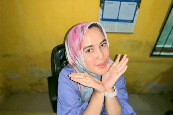 Olivia, 22 — Escort in Cerenti, Indonesia