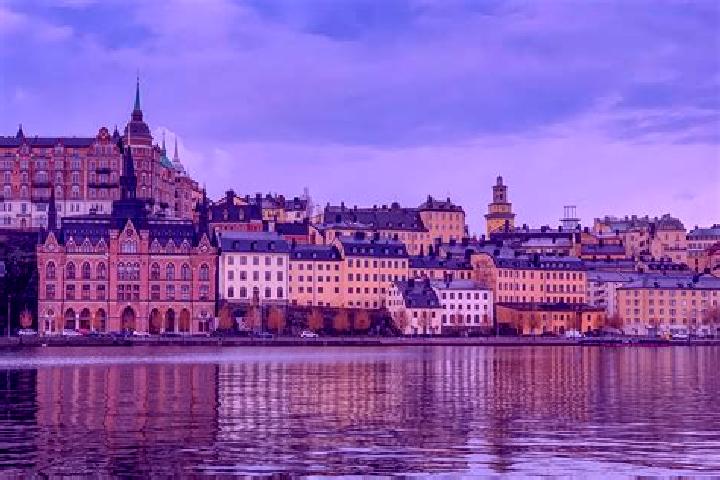 Olivia, 22 — Escort in Hasslarp, Sweden