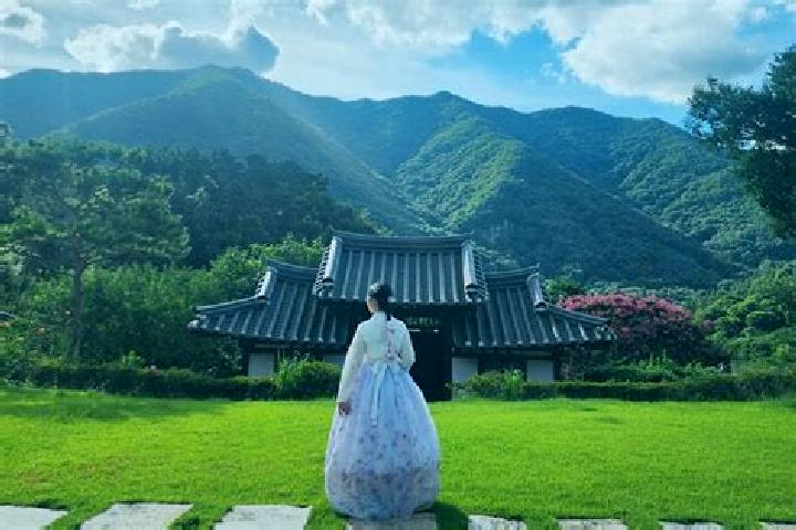 Olivia, 22 — Escort in Wanju, South Korea