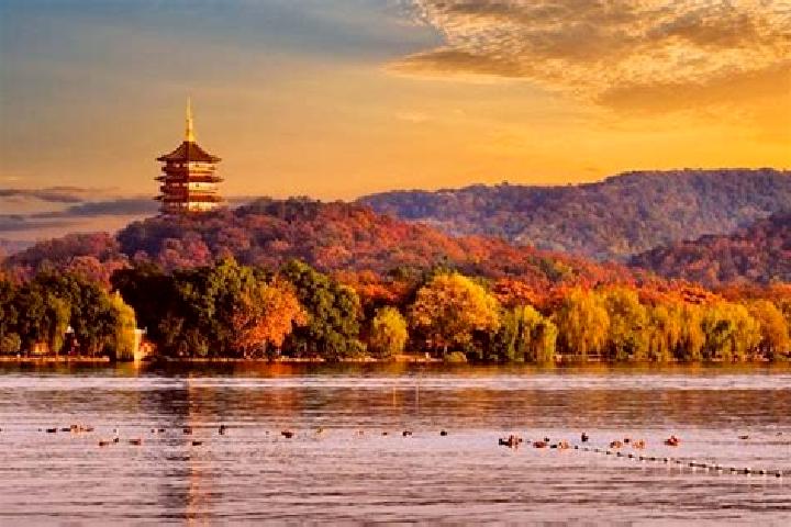 Olivia, 22 — Escort in Xiwu, China