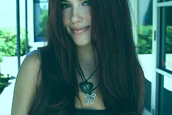 Olivia, 23, a auburn dark-eyed caucasian companion based in Maxian. Offering Tantra, Duos, A-Level. Available for incall and outcall, overnight bookings avai...