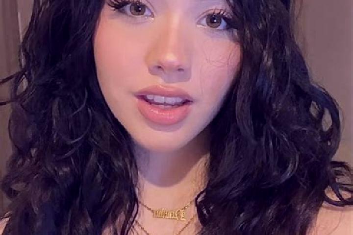 Olivia, 23, a black green-eyed latina companion based in Vellezzo Bellini. Offering Striptease, Overnight, Tantra. Available for incall and outcall, overnigh...