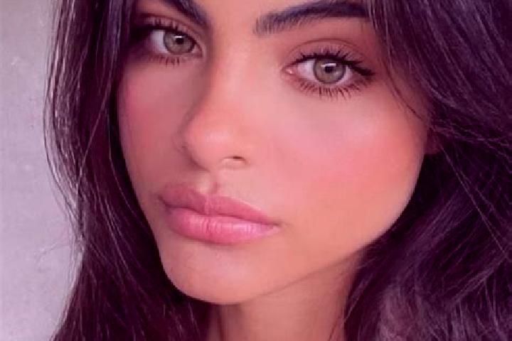 Olivia, 23, a brunette grey-eyed middle eastern companion based in Mullassheri. Offering BDSM, Girlfriend Experience, Striptease, Massage, Domination. Availa...