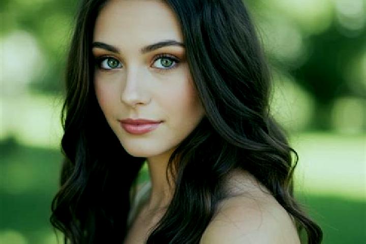 Olivia, 23, a brunette hazel-eyed middle eastern companion based in Ventosa. Offering CIM, Dinner Date, Massage, Couples. Available for incall and outcall, d...