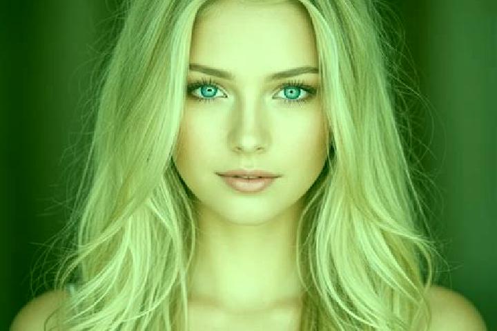 Olivia, 23, a chestnut grey-eyed mixed companion based in Coronation Park. Offering Party Girl, Massage, Roleplay, Erotic Massage, BDSM. Available for incall...