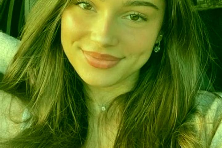 Olivia, 23, a chestnut hazel-eyed caribbean companion based in Roccavaldina. Offering Erotic Massage, GFE, Girlfriend Experience, Striptease, Prostate Massag...