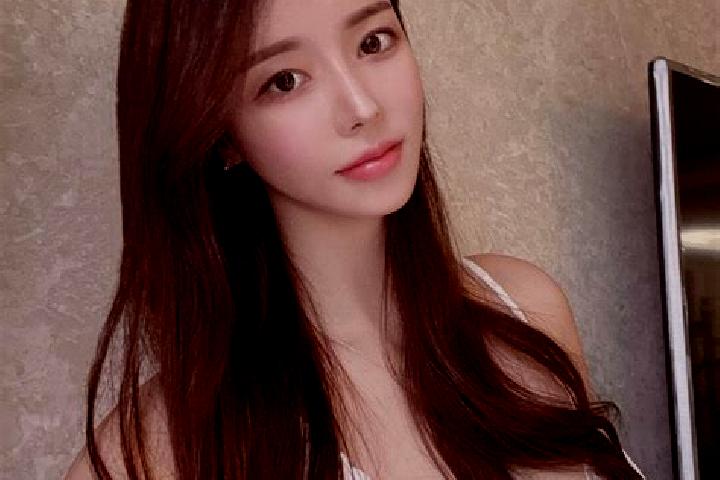 Olivia, 23 — Escort in Dadianzi, China