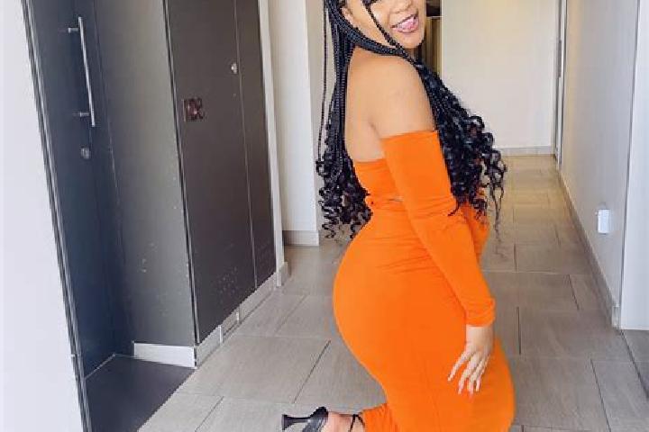 Olivia, 23 — Escort in Mqanduli, South Africa