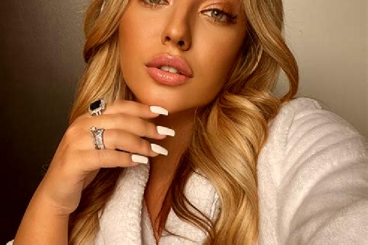 Olivia, 23 — Escort in Qirah, Libya