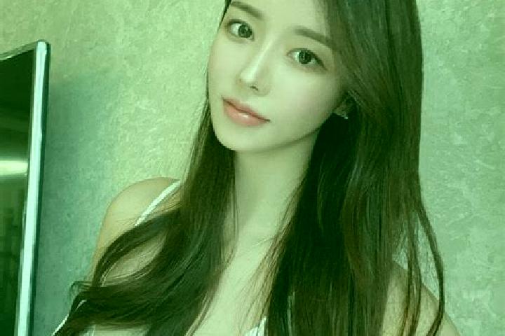 Olivia, 23 — Escort in Shanhou, China