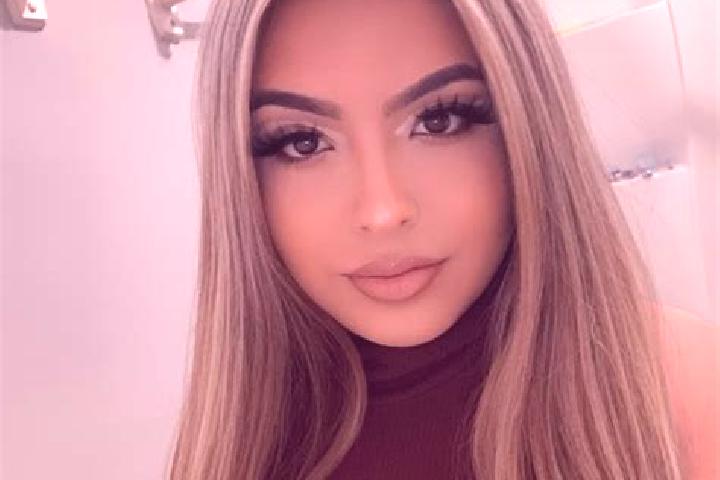 Olivia, 24, a blonde amber-eyed latina companion based in Radomin. Offering OWO, A-Level, 69, Massage, Duos. Available for incall and outcall, day and evenin...