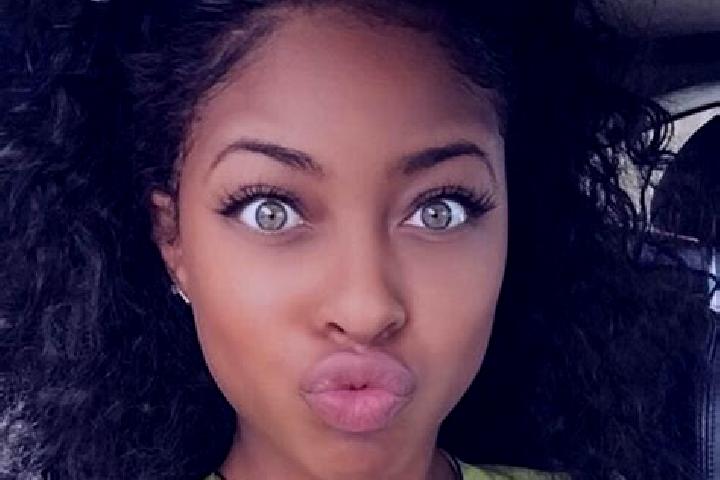 Olivia, 24, a chestnut green-eyed ebony companion based in Renaison. Offering Deep French Kissing, Girlfriend Experience, OWO, Domination, Overnight. Availab...