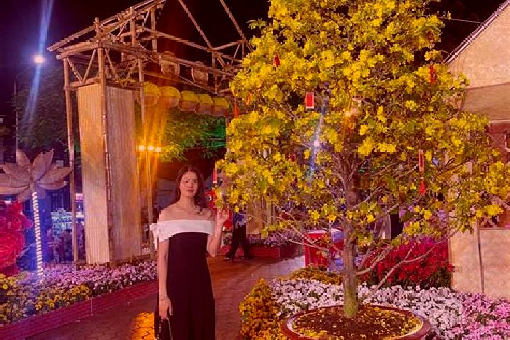 Olivia, 24 — Escort in Vu Thu, Vietnam