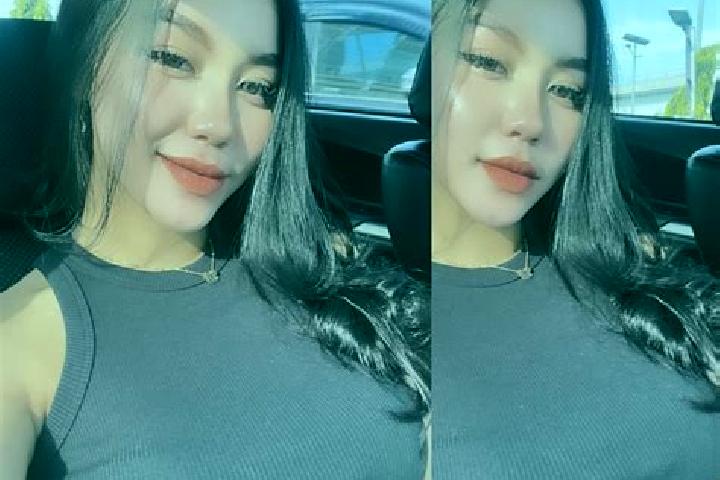 Olivia, 24 — Escort in Wulan Haye, China