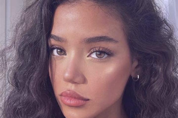 Olivia, 25, a black brown-eyed ebony companion based in Yalchitom. Offering Deep French Kissing, CIM, OWO. Available for incall and outcall, day and evening ...