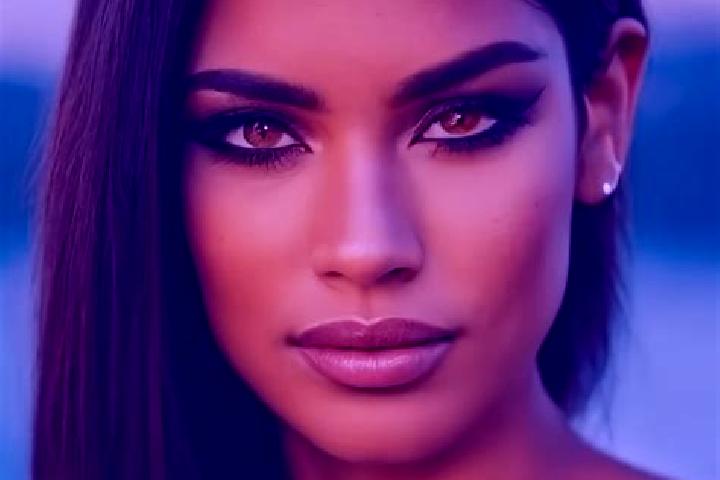 Olivia, 25, a brunette amber-eyed latina companion based in Adasztevel. Offering Tantra, Travel Companion, Deep French Kissing, Roleplay. Available for incal...