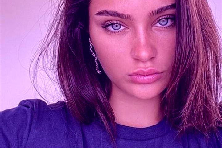 Olivia, 25, a brunette blue-eyed mediterranean companion based in Tazarine. Offering Massage, Roleplay, BDSM, Party Girl. Available for incall and outcall, o...