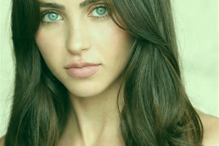 Olivia, 25, a brunette brown-eyed latina companion based in Brno-jih. Offering Overnight, Striptease, Fetish, BDSM. Available for incall and outcall, overnig...