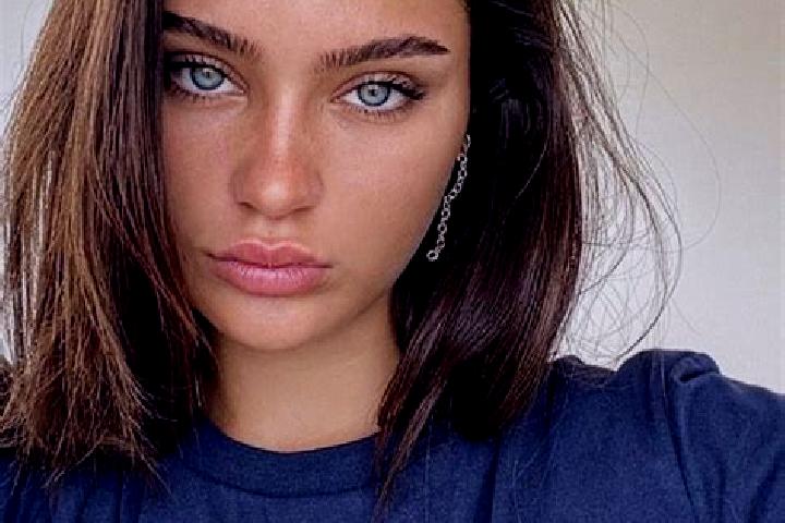 Olivia, 25, a brunette dark-eyed caribbean companion based in Caporiacco. Offering BDSM, Dinner Date, Travel Companion, Prostate Massage, Roleplay. Available...