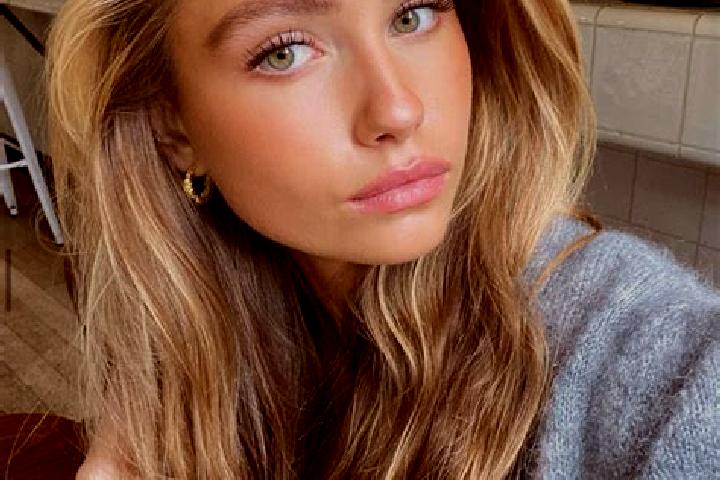 Olivia, 25, a dark blonde hazel-eyed asian companion based in Bateau Bay. Offering Deep French Kissing, GFE, 69, CIM, Overnight. Available for incall and out...