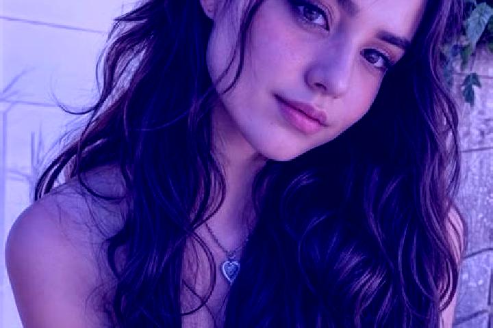 Olivia, 25, a red brown-eyed middle eastern companion based in Bickleigh. Offering Couples, Deep French Kissing, Overnight, Dinner Date. Available for incall...