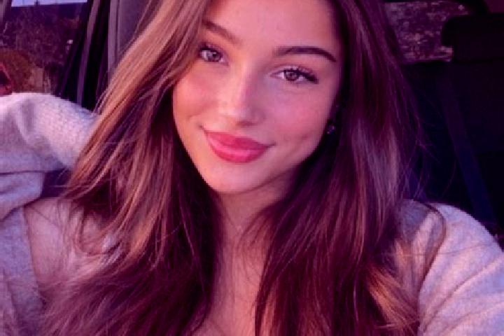 Olivia, 25, a red hazel-eyed latina companion based in Forchies-la-Marche. Offering OWO, Duos, Tantra. Available for incall and outcall, overnight bookings a...
