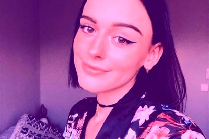 Olivia, 25 — Escort in Bainville-sur-Madon, France